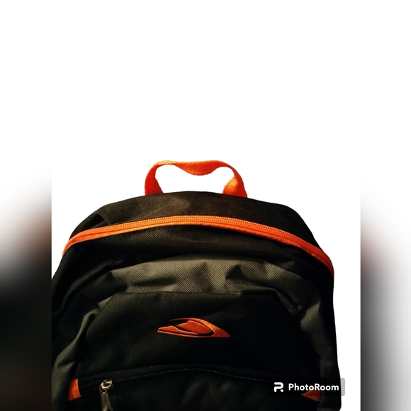 Backpack 🎒 - Picture 2 of 3